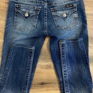 Missy Me, mid rise skinny ,s 26 -28 
# M54009S67